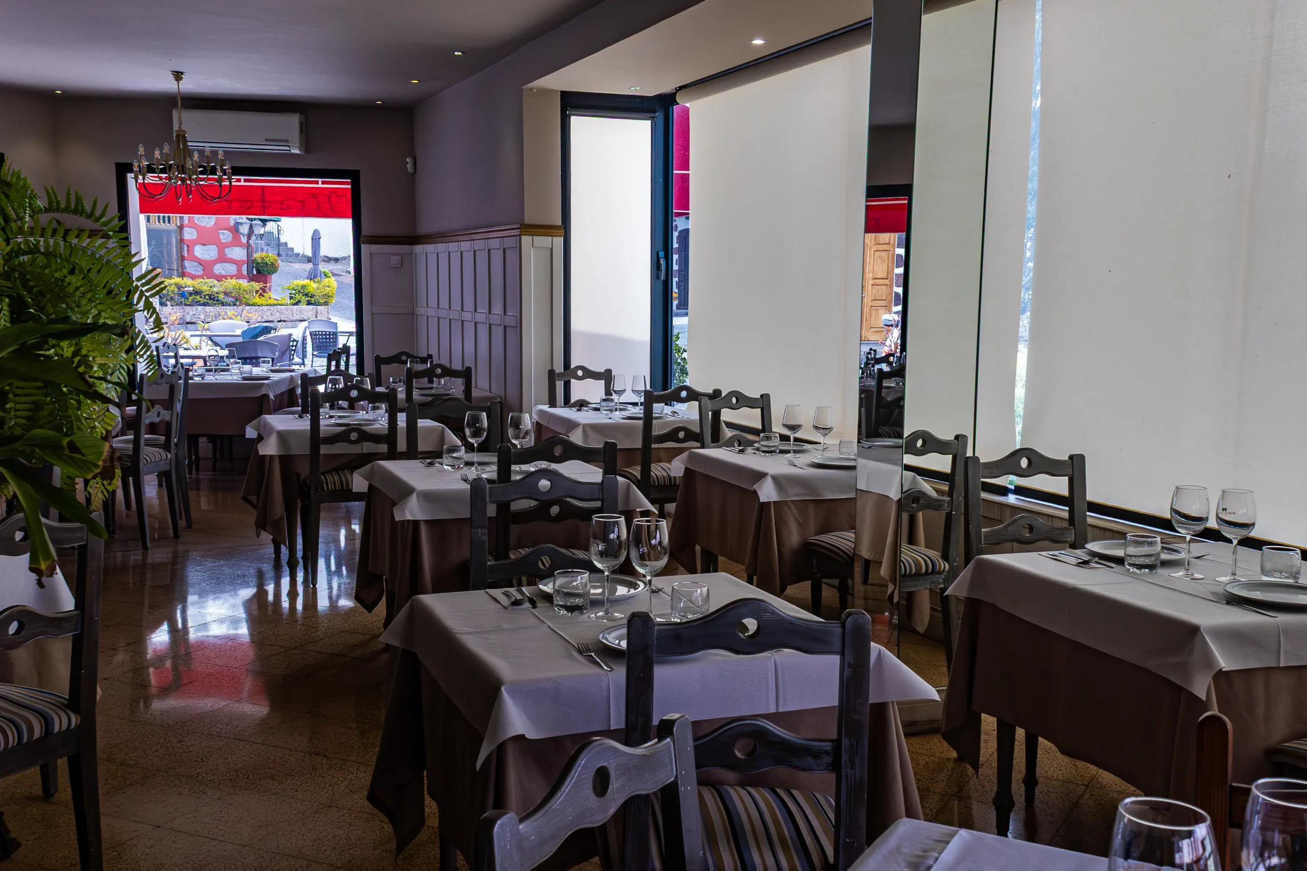 Comedor interior del Restaurante Mirador Santa Lucía